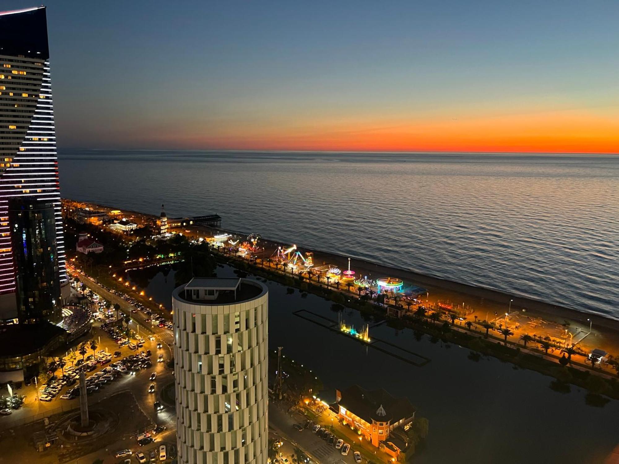 Ng Premium Apartments In Alliance Palace Batumi Exterior foto